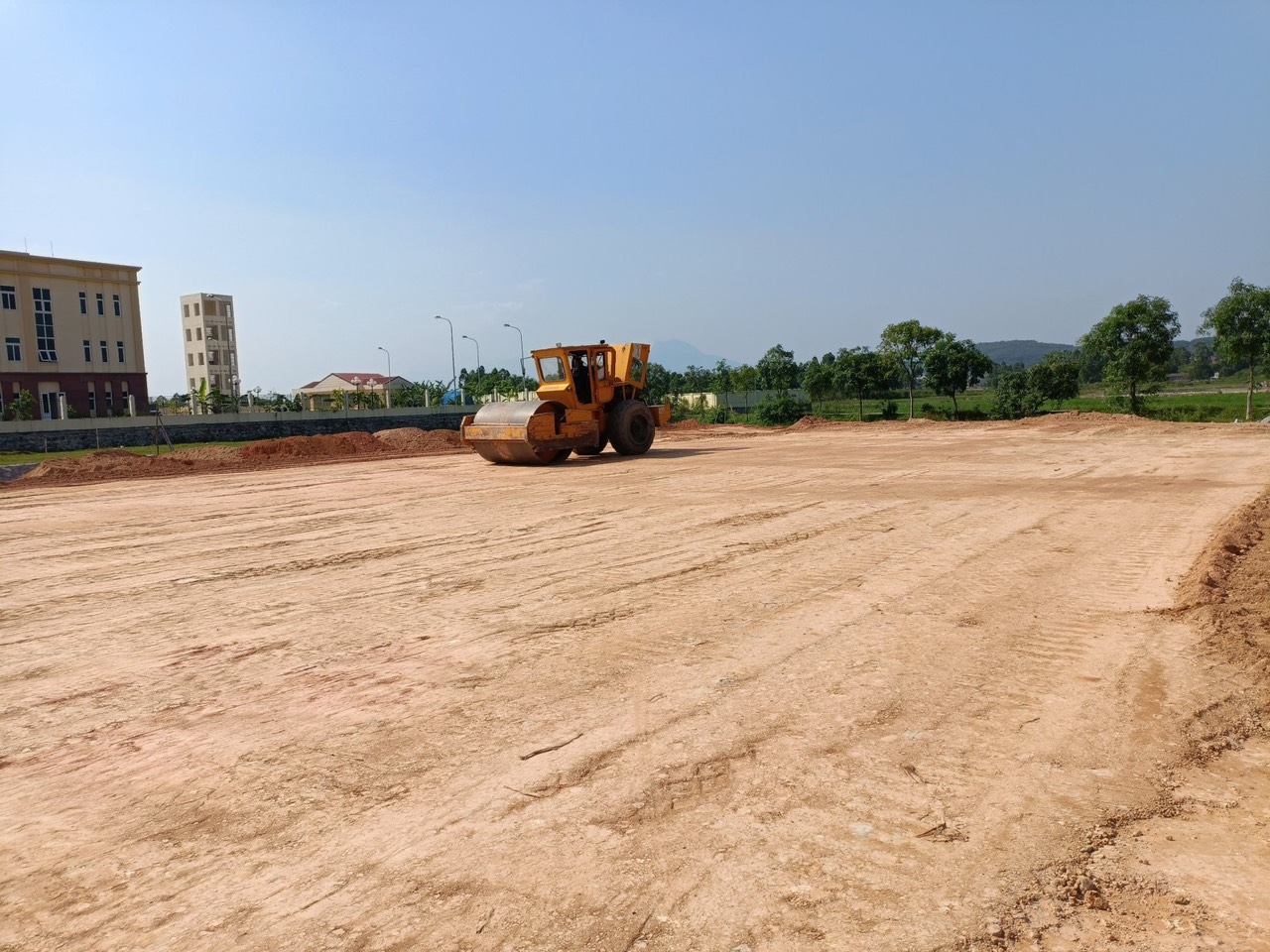 Thi công sân đường chi cục thuế Phúc Yên
