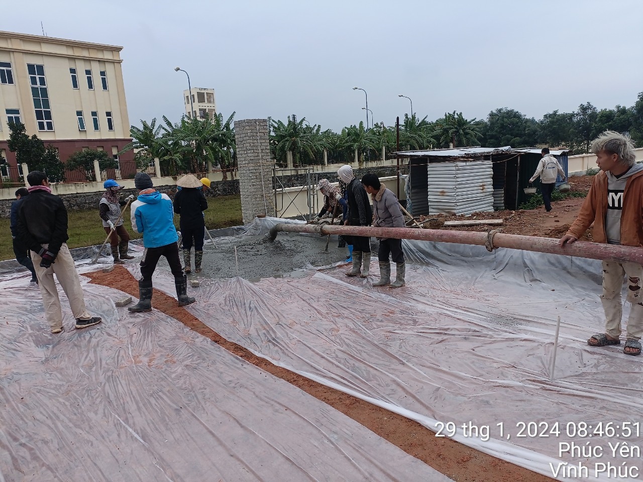 Thi công sân đường chi cục thuế Phúc Yên