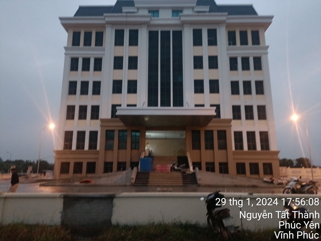 Thi công sân đường chi cục thuế Phúc Yên
